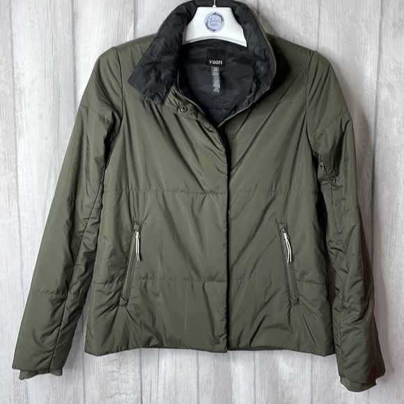 Vuori lightweight primaloft jacket. - Picture 2 of 13